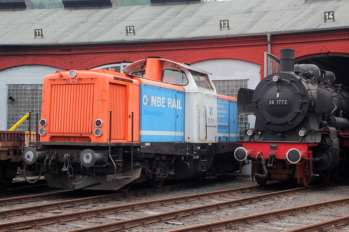212 311-2 der NBE beim Lokschuppenfest in Siegen am 17.08.2013