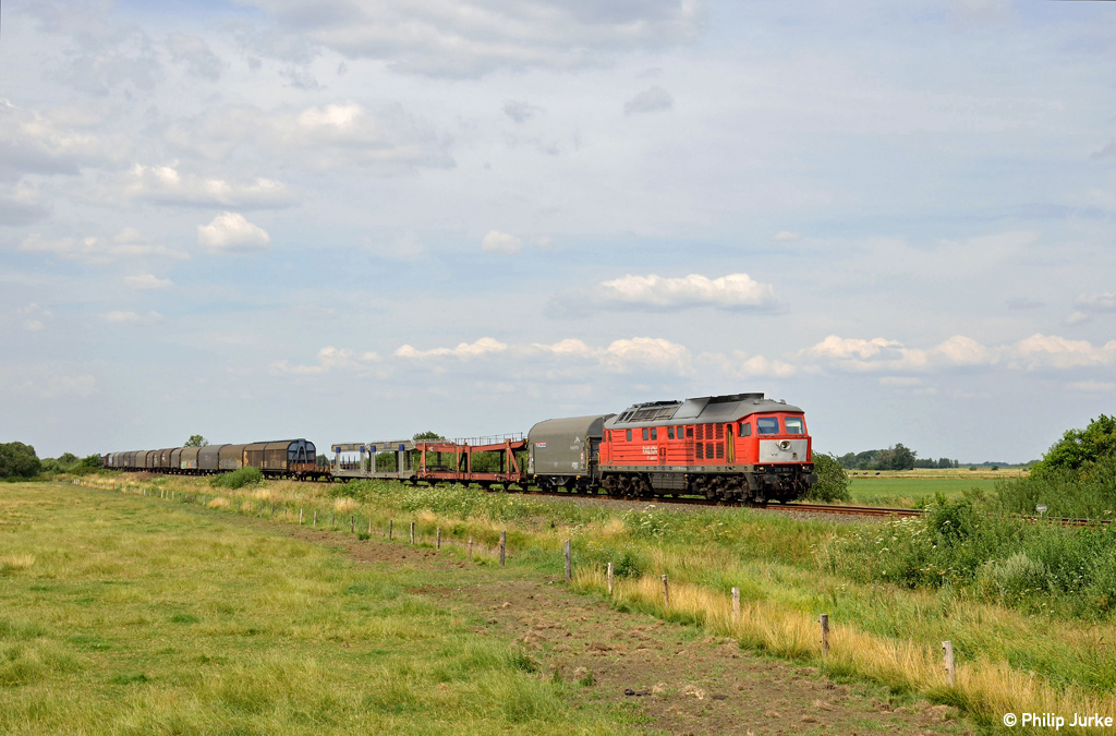 232 908-4 mit dem EZ 47409 (Fredericia - Maschen Rbf) am 25.07.2014 am BÜ Grenzstraße bei Süderlügum.

Das Video dazu gibt es hier: https://www.youtube.com/watch?v=hIehKdBFPfs&list=UUp3H9B2nD2A3SWsox60NLPA
