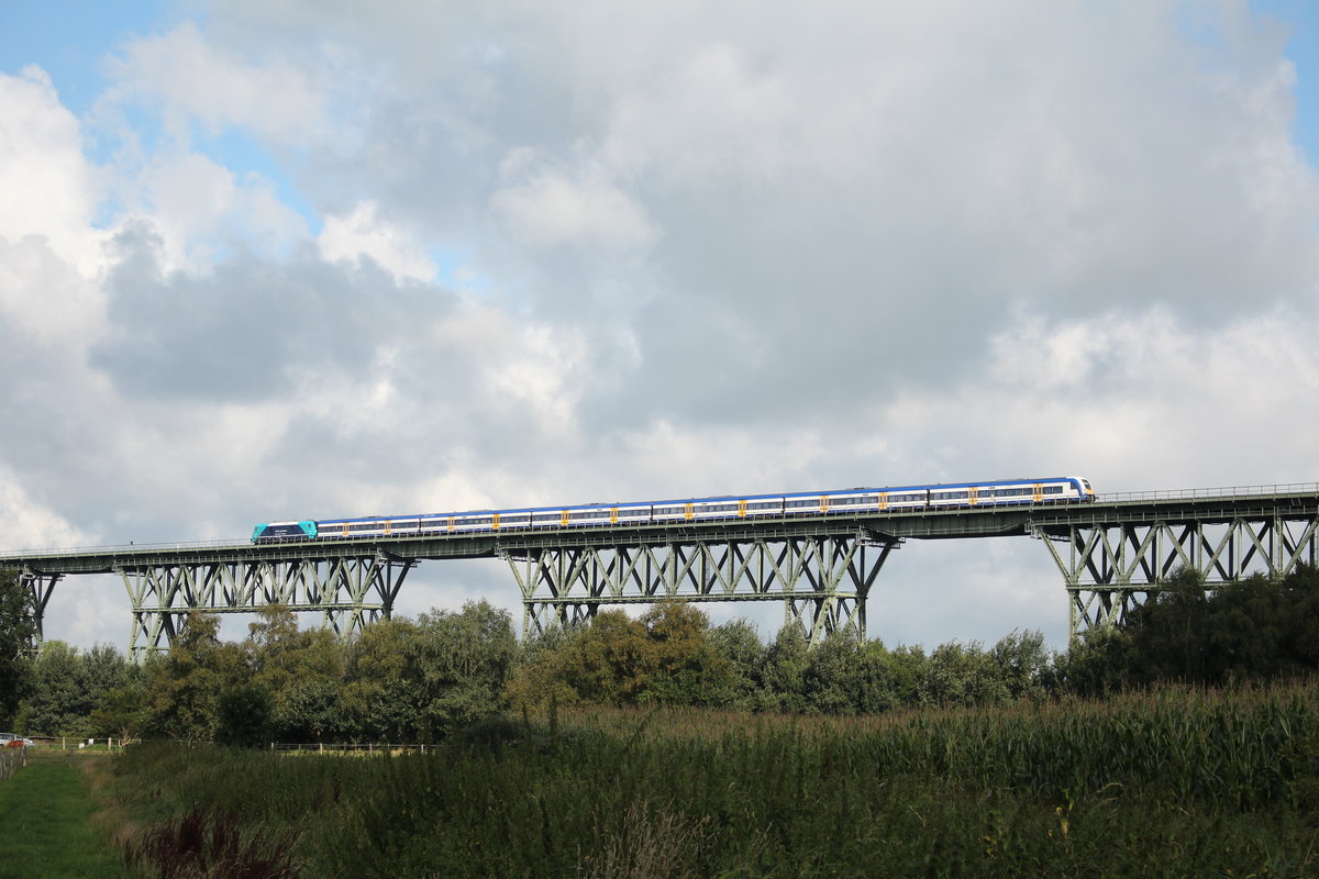 245 xxx am 30. August 2016 auf der Hochbr�cke bei Hochdonn am Nord-Ostsee-Kanal.