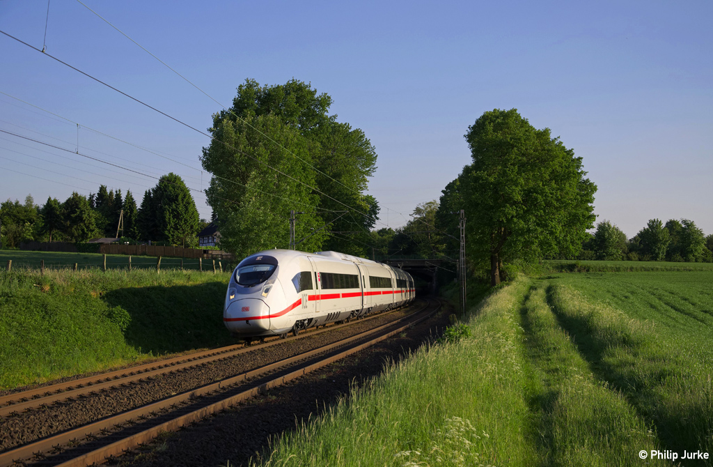 407 009-0 und 407 010-8 als ICE 606 (Köln Hbf - Dortmund Hbf) am 16.05.2014 bei Haan-Ellscheid.
