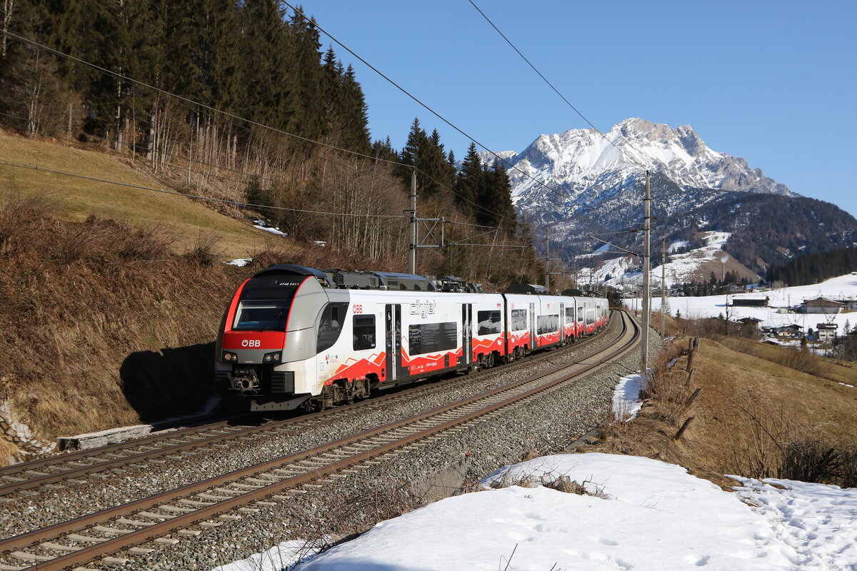 4748 041 aus Hochfilzen kommend am 5. Februar 2025 bei Pfaffenschwend.