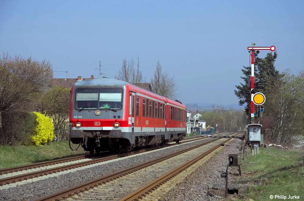 628 303-0 als RB 12428 (Andernach - Kaisersesch) am 30.03.2014 bei Kruft.

