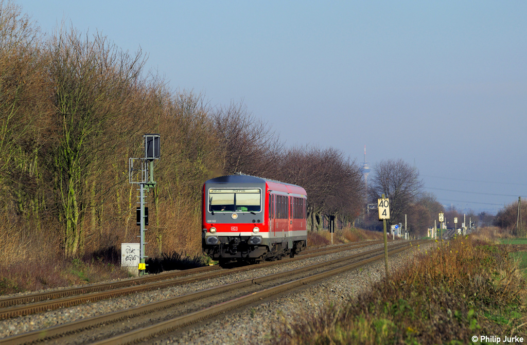 628 502-6 als RB 11163 (Neuss Hbf - Horrem) am 12.01.2014 bei Kapellen-Wevelinghoven.
