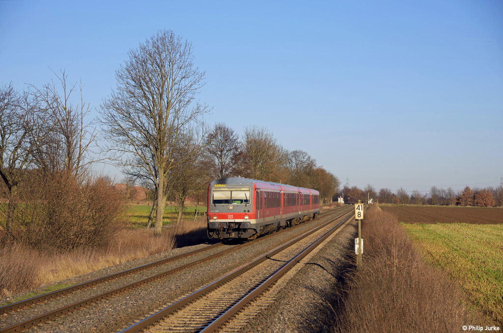 628 660-2 und 628 617-2 als RB 11819 (Düsseldorf Hbf - Köln Messe/Deutz) am 29.12.2016 bei Kapellen.
