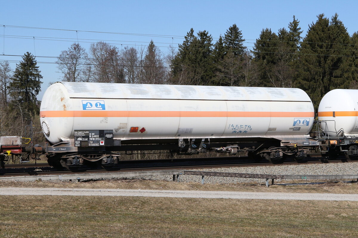 7818 373 (Zags) der  ARETZ GmbH  am 9. M�rz 2022 bei Grabenst�tt.