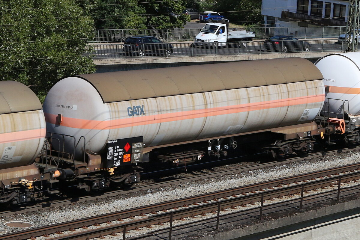 7819 087 (Zags) von  GATX  am 8. August 2022 bei Gem�nden.