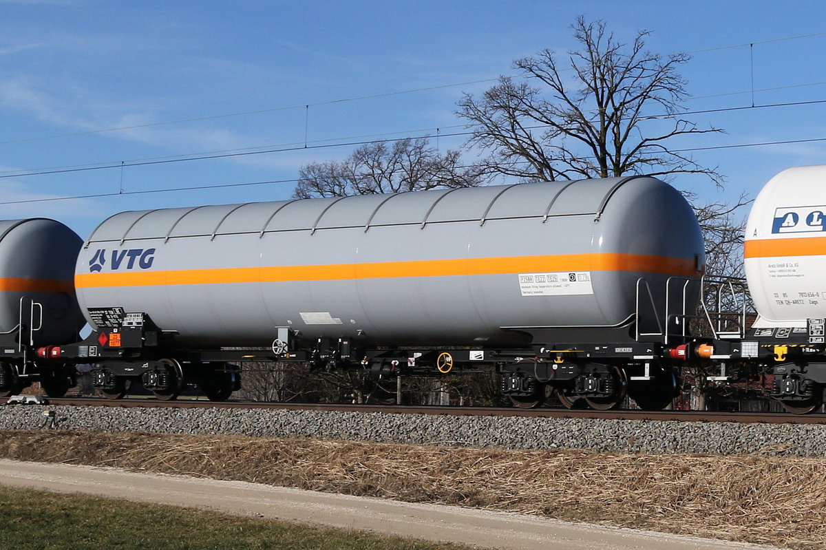 7824 459 (Zags) von  VTG  am 17. Januar 2020 bei �bersee am Chiemsee.