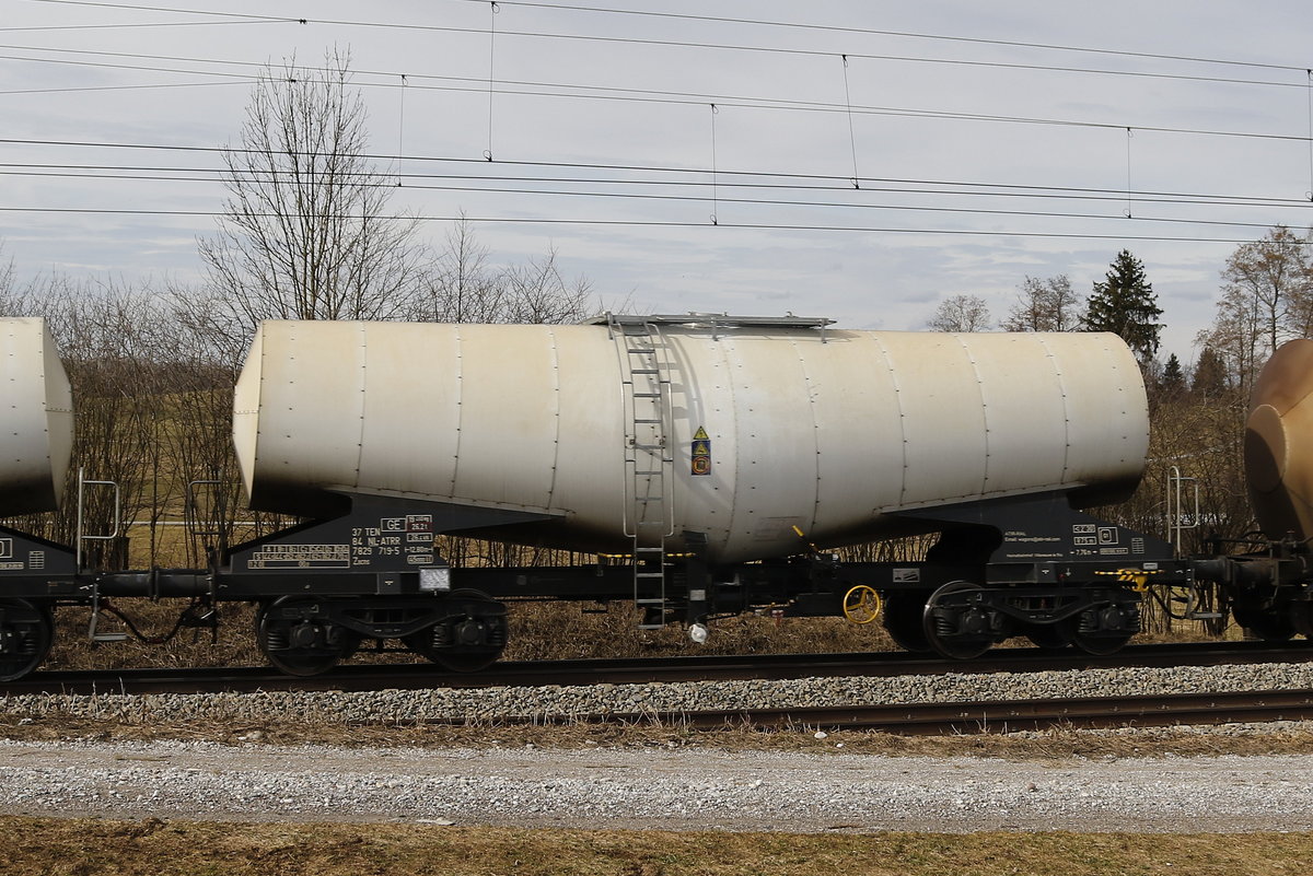 7829 719 (Zacns) von  Atir-Rail  am 3. M�rz 2019 bei Grabenst�tt.