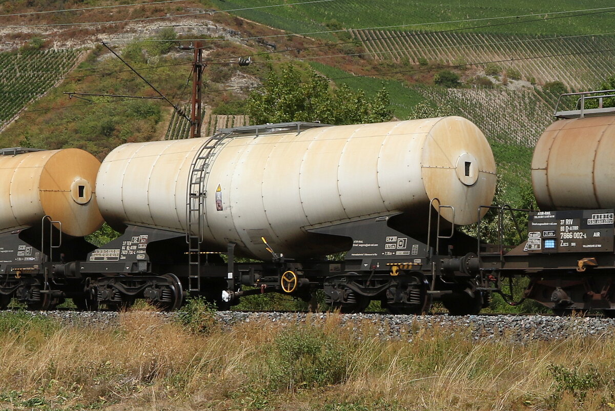 7829 734 (Zacns) von  ATIR-Rail  am 55. August 2022 bei Th�ngersheim.