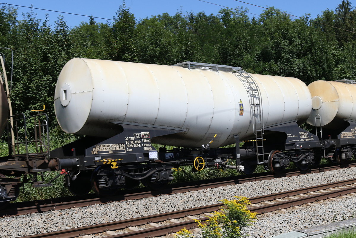 7829 760 (Zacns) von  Atir-Rail  am 18. August 2019 bei Grabenst�tt.