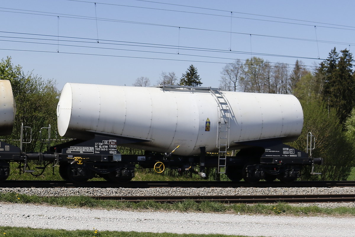 7829 840 (Zacns) von  Atir-Rail  am 21. April 2019 bei Grabenst�tt.