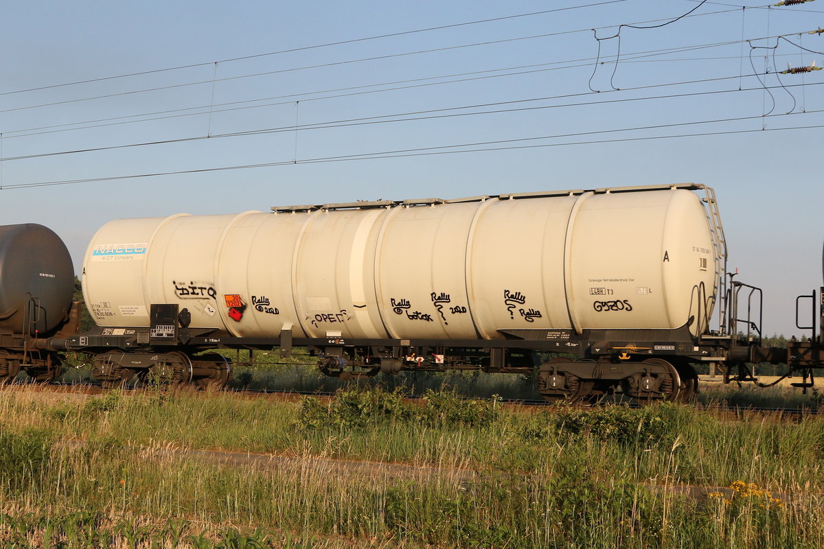 7830 608 (Zacns) von  NACCO  am 27. Juni 2020 bei D�rverden.