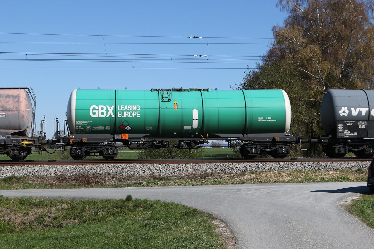 7830 733 (Zacns) von  GBX  am 8. April 2026 bei �bersee.
