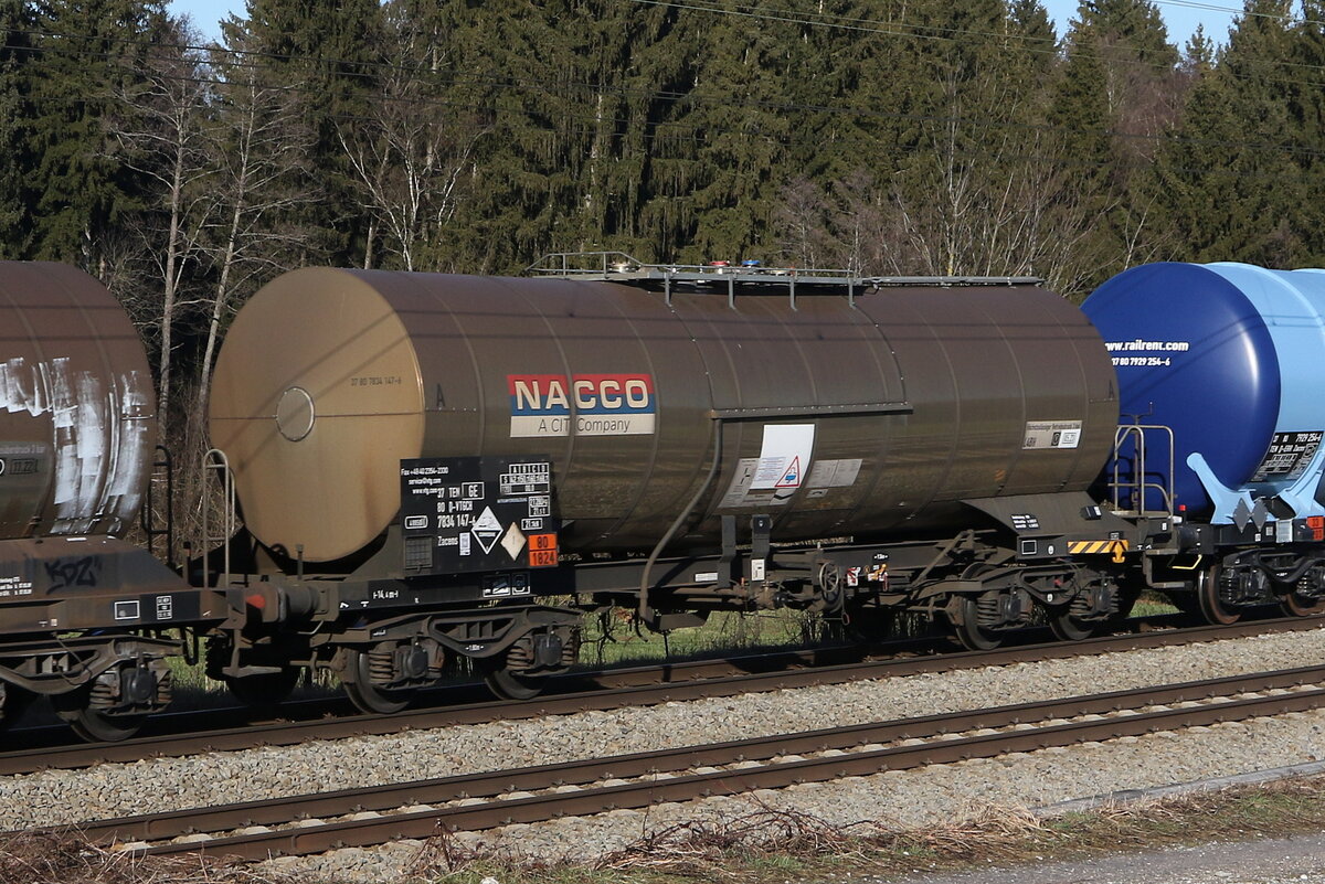 7834 147 (Zacens) von  NACCO  am 19. Januar 2022 bei Grabenst�tt.