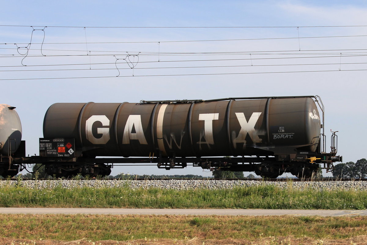 7837 352 (Zans) von  GATX  am 1. Juli 2019 bei �bersee.