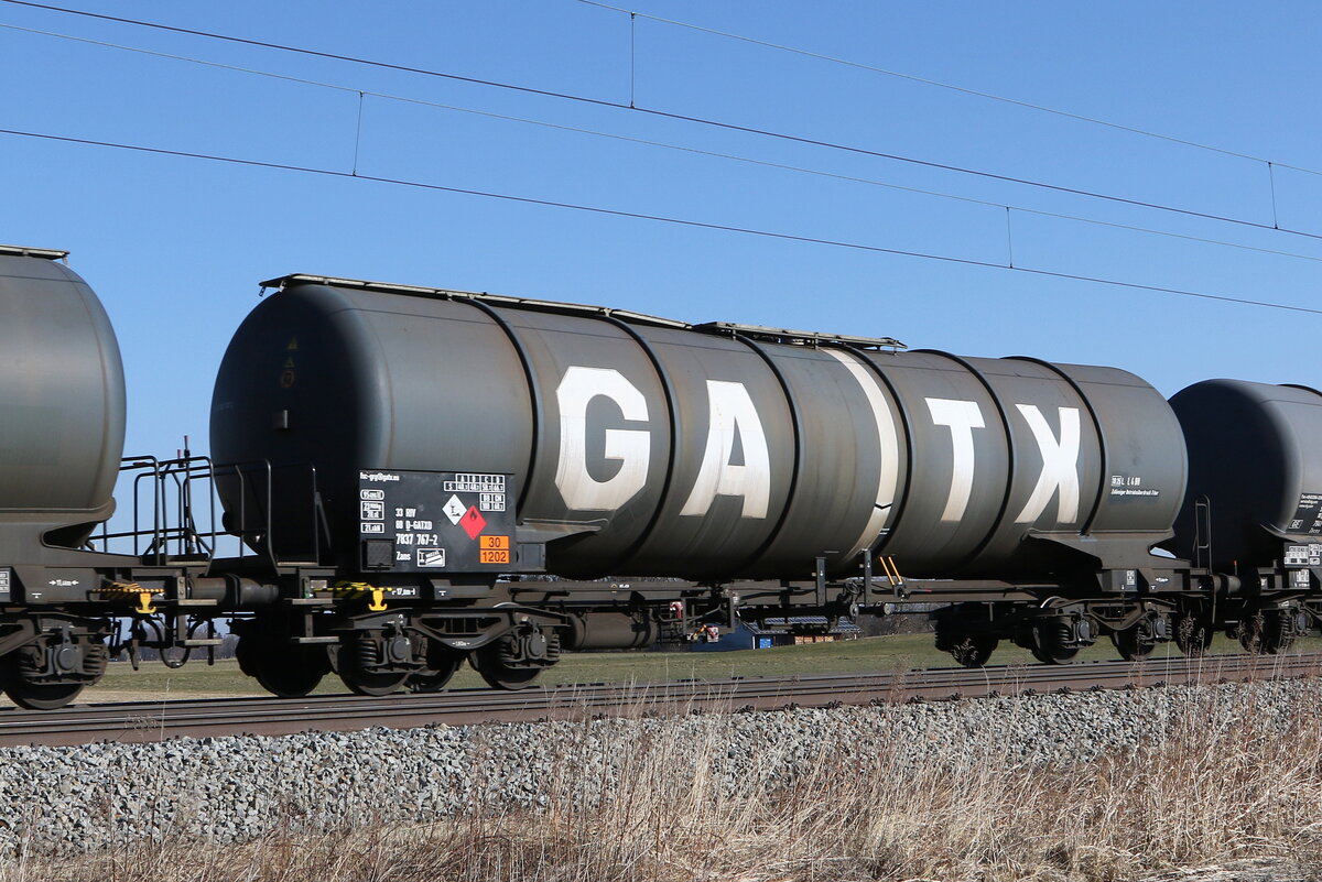 7837 767 (Zans) von  GATX  am 28. Februar 2022 bei �bersee.