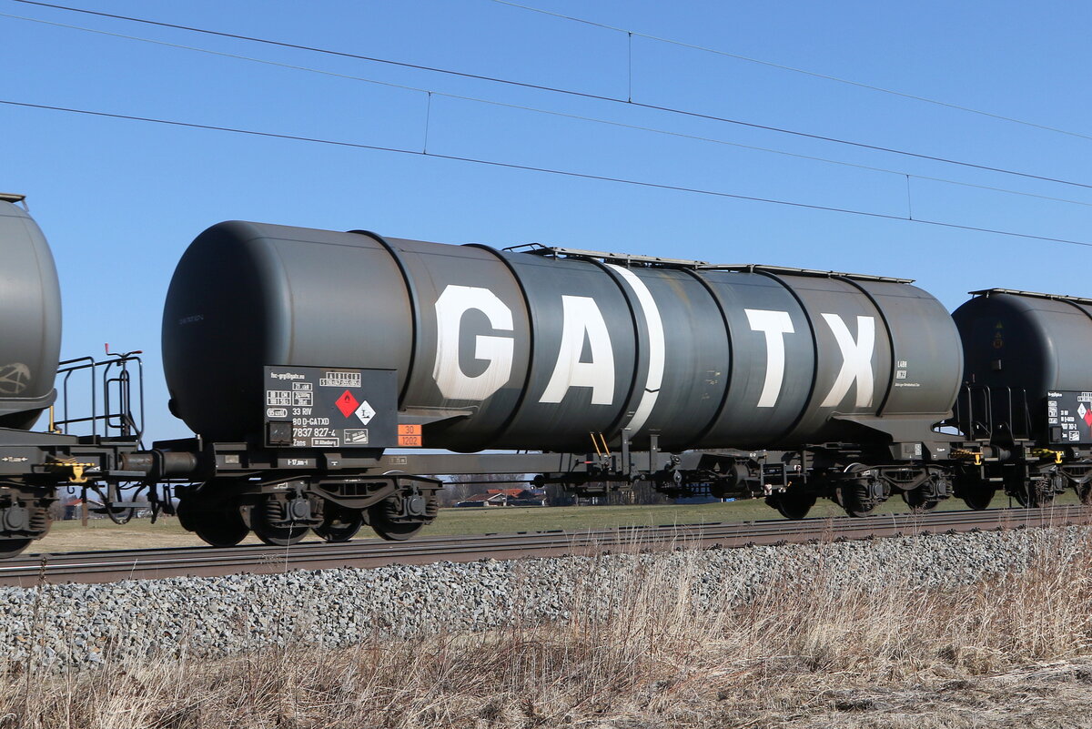 7837 827 (Zans) von  GATX  am 28. Februar 2022 bei �bersee.