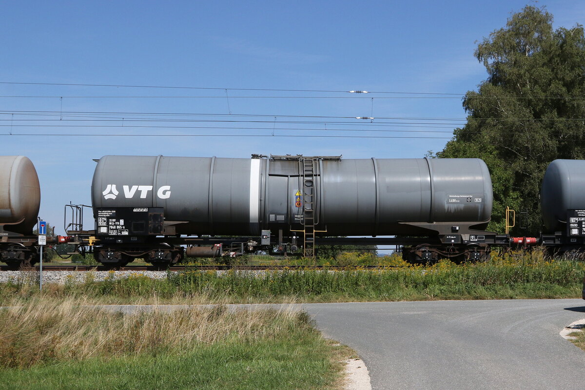 7840 065 (Zans) von  VTG  am 17. August 2022 bei �bersee.