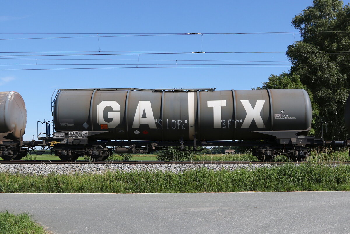 7840 181 (Zacns) von  GATX  am 12. Juli 2021 bei �bersee.