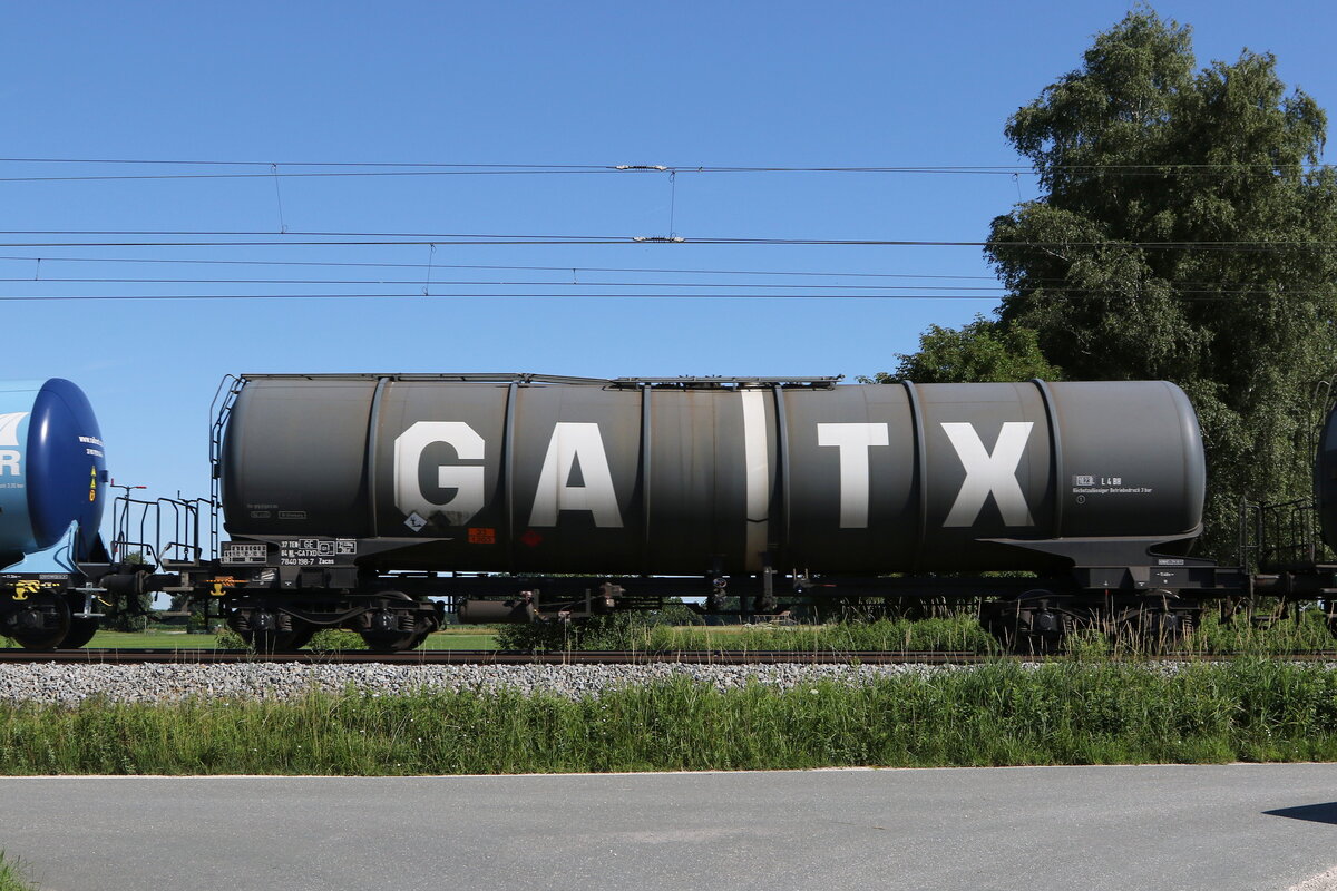 7840 198 (Zacns) von  GATX  am 12. Juli 2021 bei �bersee.
