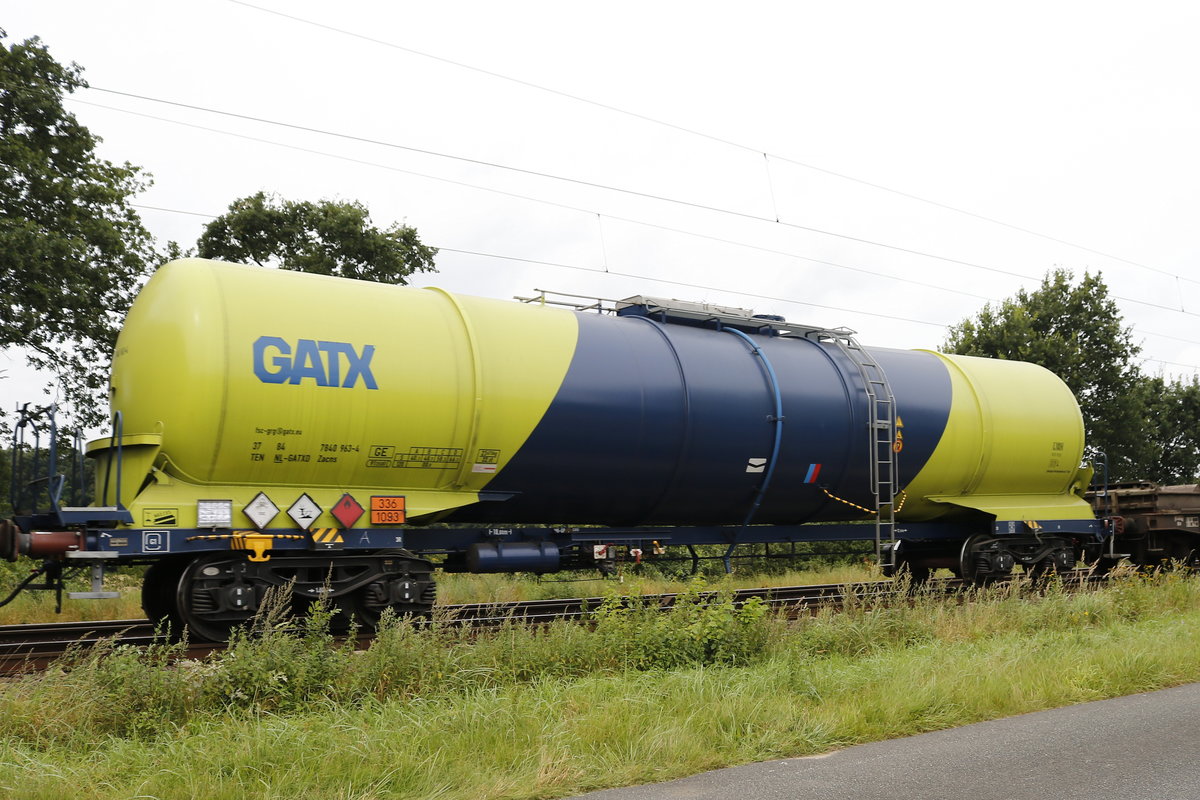 7840 963-4 (Zacns) von  GATX  am 17. August 2017 bei D�rverden.
