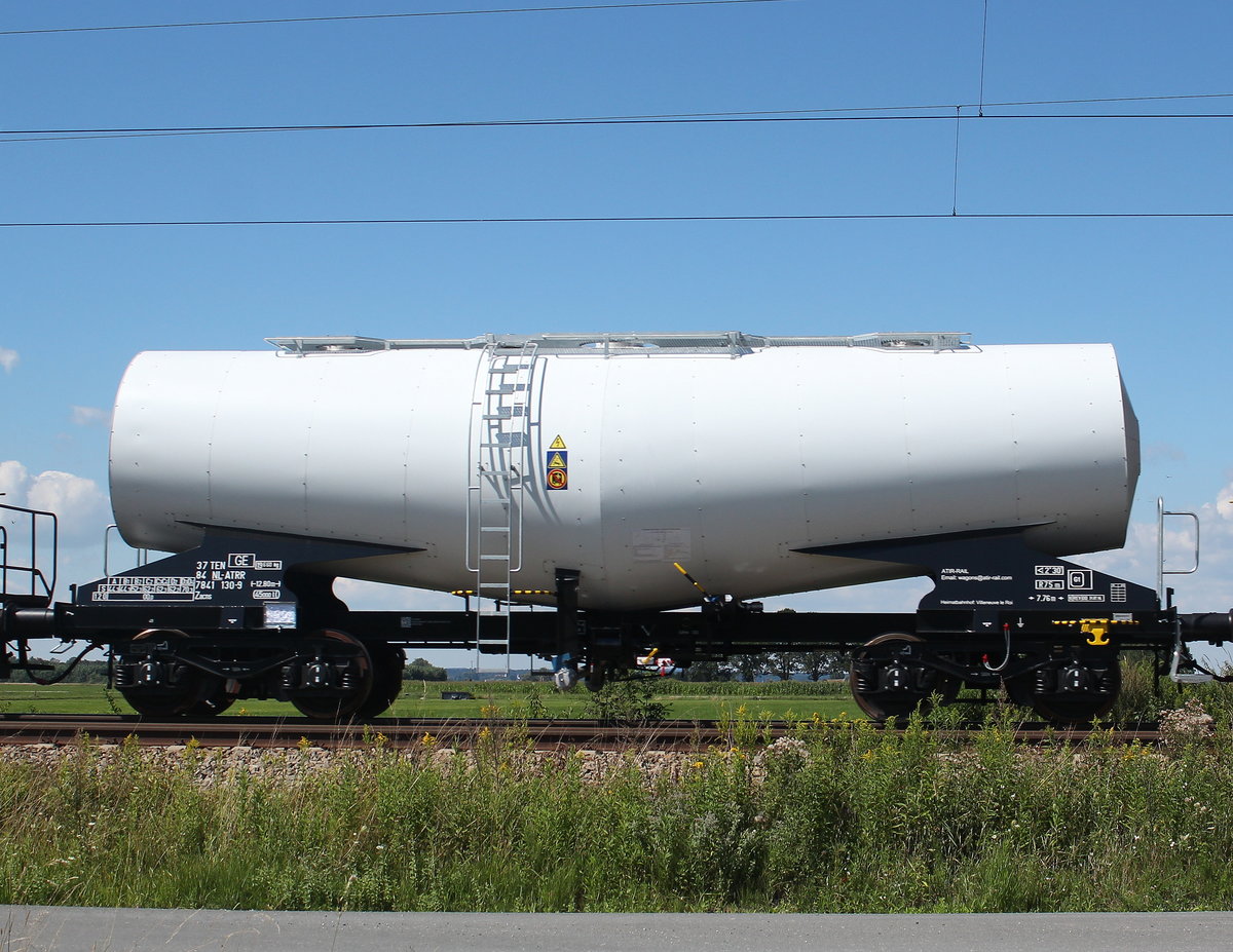 7841 130-9 (Zacns) von Atir-Rail  am 7. August 2016 bei �bersee.