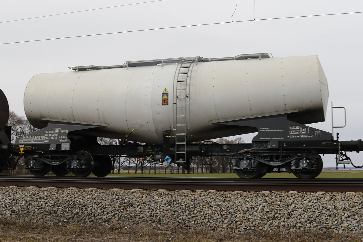 7841 157-2 (Zacns) von  ATIR-RAIL  am 26. Februar 2017 bei �bersee am Chiemsee.