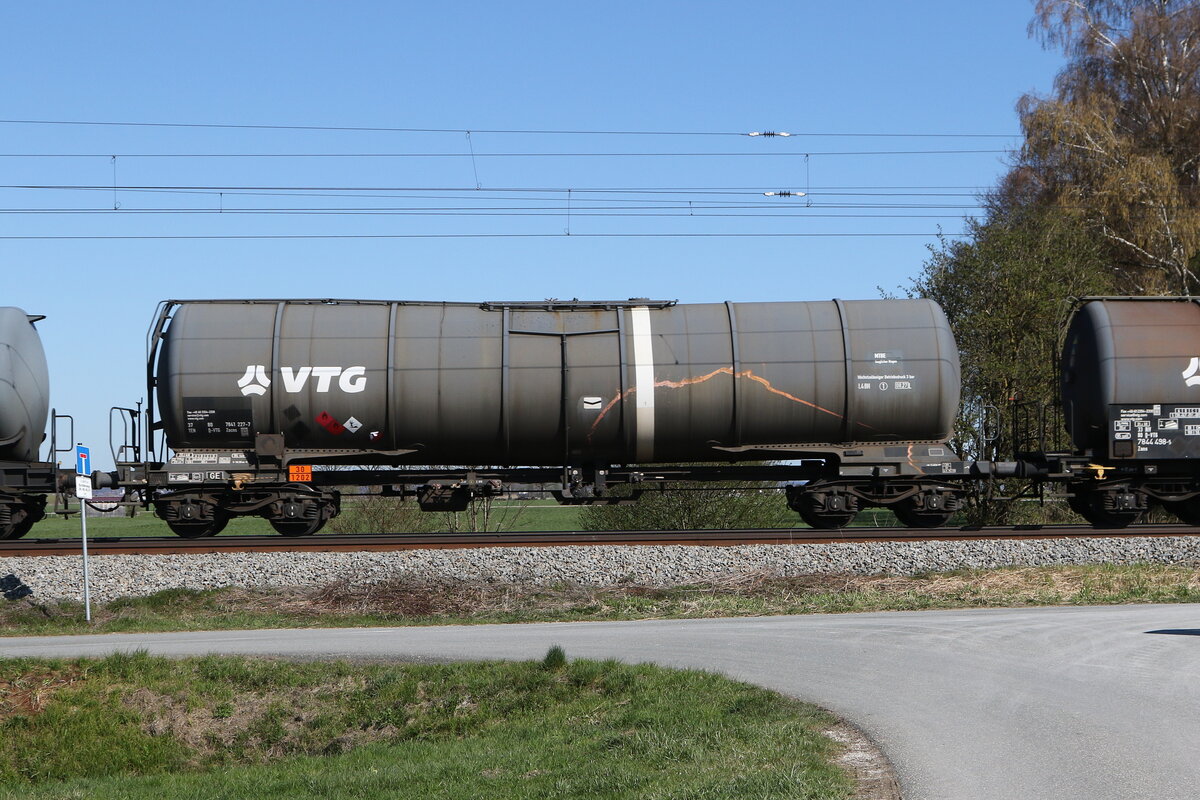 7841 227 (Zacns) von  VTG  am 8. April 2026 bei �bersee.