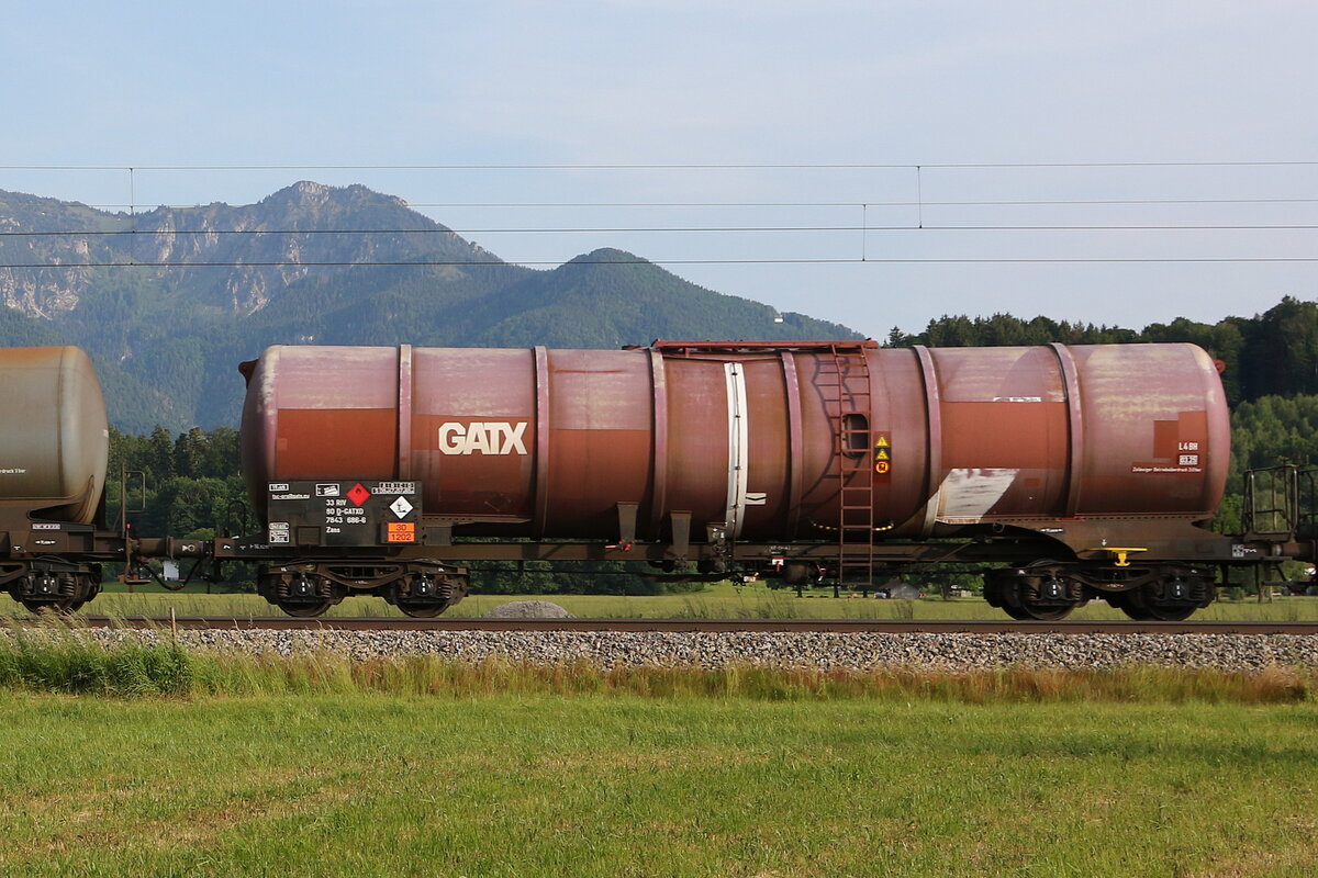 7843 686 (Zans) von  GATX  am 10. Juni 2021 bei �bersee.