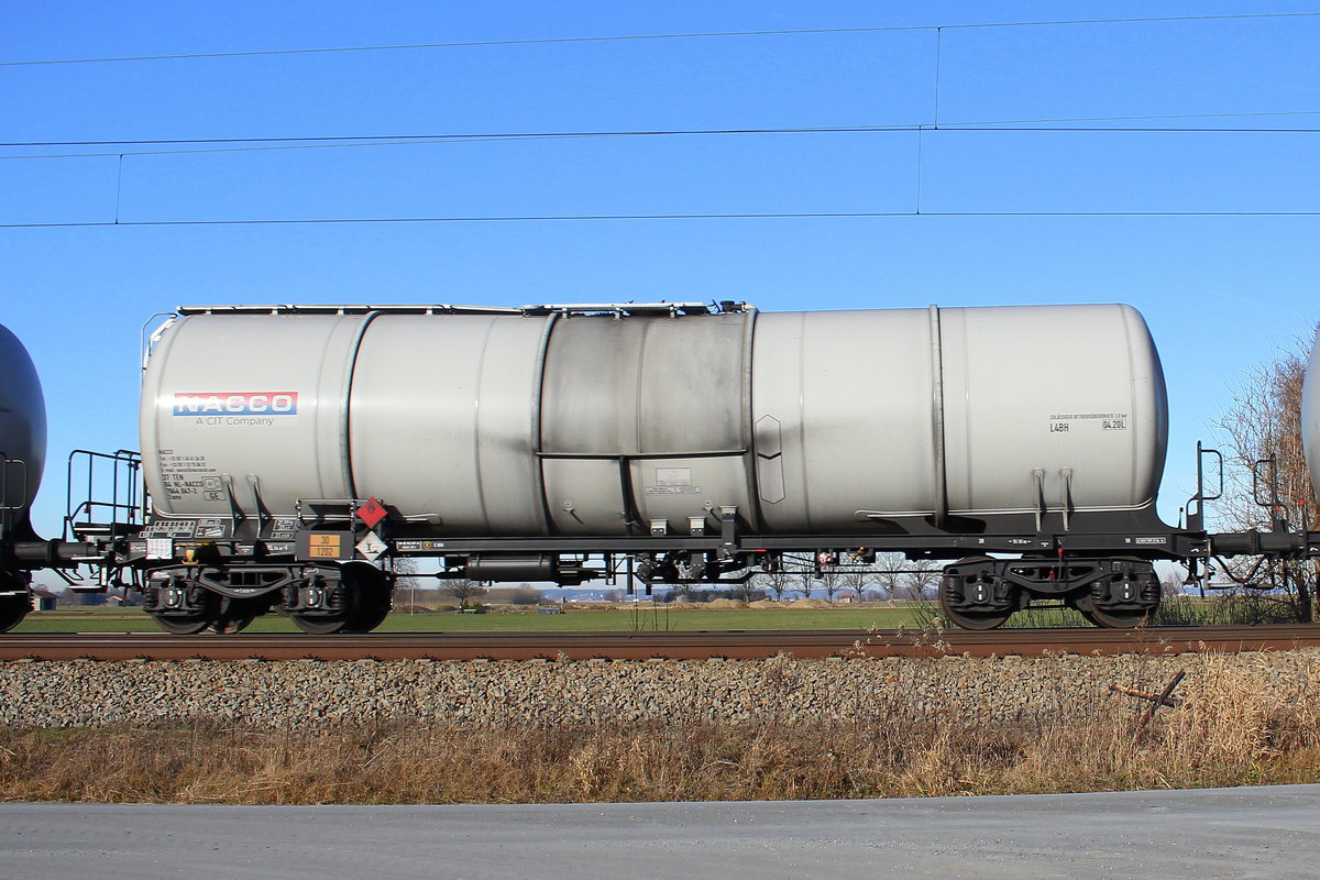 7844 047-2 (Zans) von  NACCO  am 10. Dezember 2016 bei �bersee am Chiemsee.