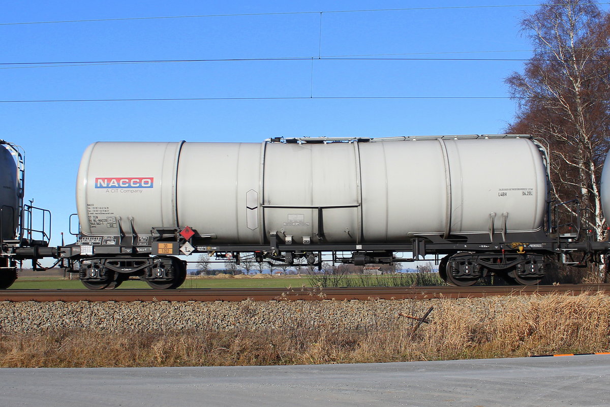 7844 062-1 (Zans) von  NACCO  am 10. Dezember 2016 bei �bersee.