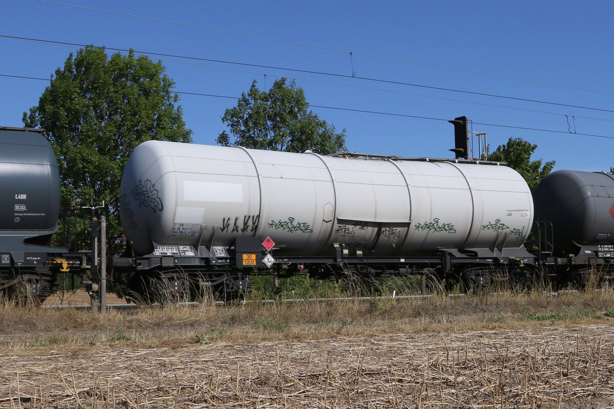 7844 136 (Zans) von  WASCOSA  am 6. August 2022 bei Th�ngersheim.