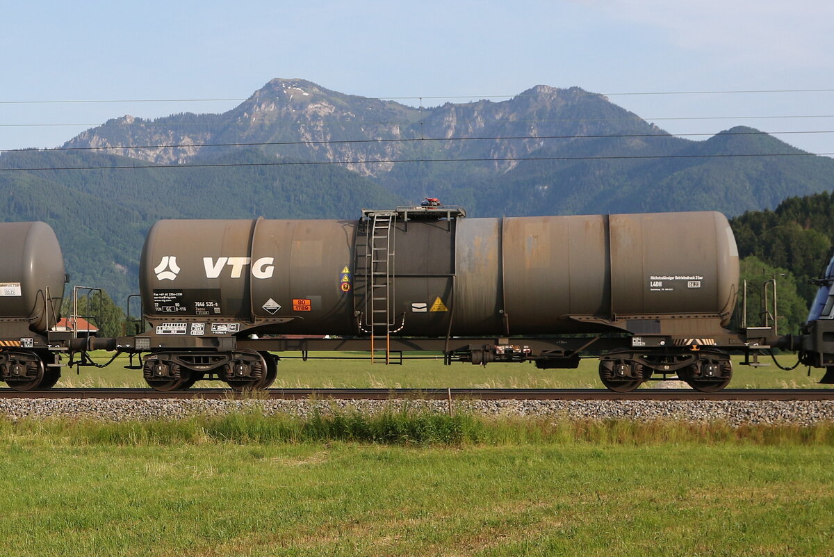 7846 535 (Zacns) von  VTG  am 10. Juni 2021 bei �bersee.
