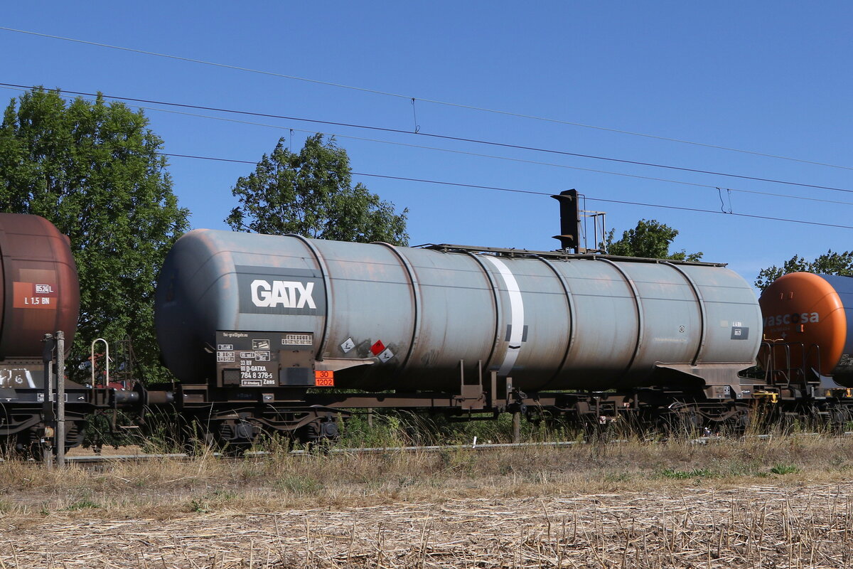 7848 378 (Zans) von  GATX  am 6. August 2022 bei Th�ngersheim.