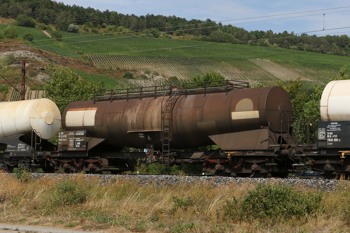 7849 234 (Zas-z) von  ATIR-Rail  am 5. August 2022 bei Th�ngersheim.