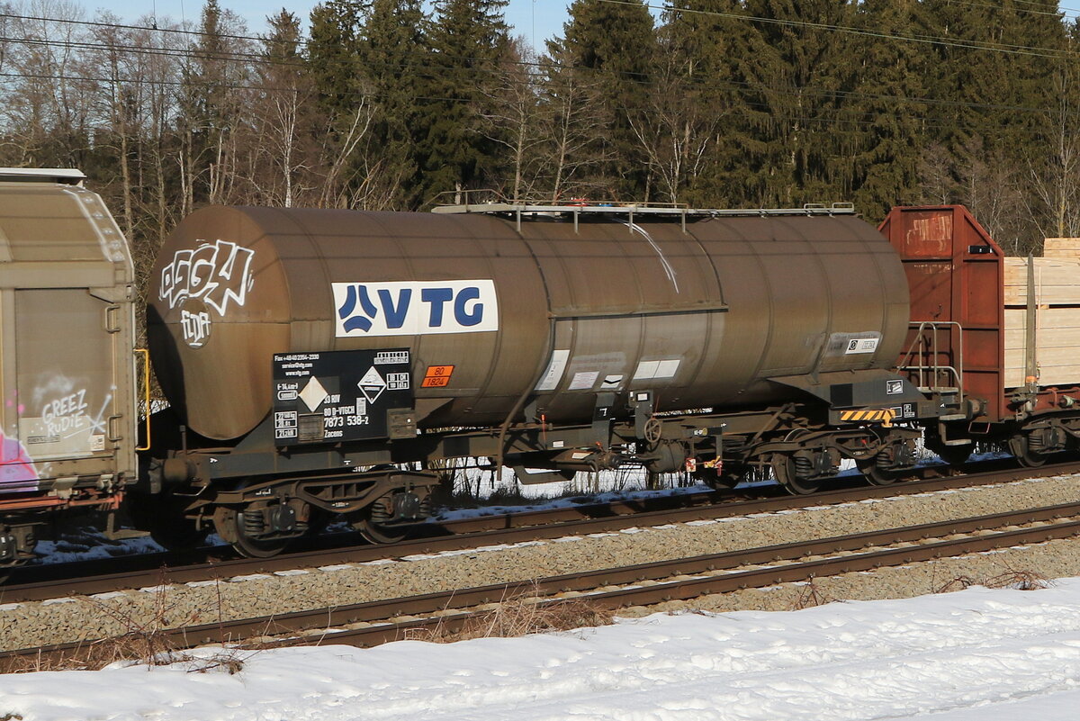 7873 538 (Zacens) von  VTG  am 27. Januar 2022 bei Grabenst�tt.