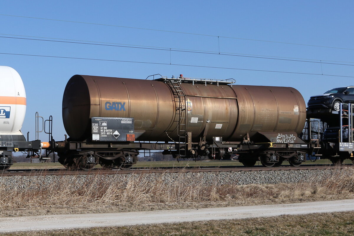 7873 657 (Zaces) von  GATX  am 8. Februar bei �bersee.