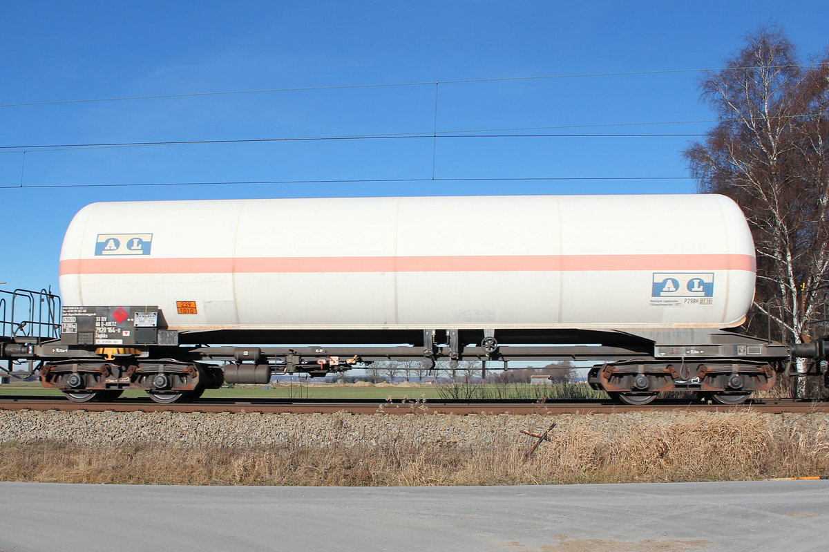 7920 164-0 (Zagkks) der  Aretz GmbH  am 10. Dezember 2016 bei �bersee am Chiemsee.