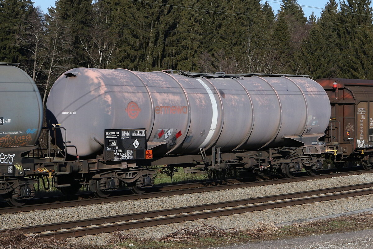 7929 347 (Zacns) von  ERMEWA  am 19. Januar 2022 bei Grabenst�tt im Chiemgau.
