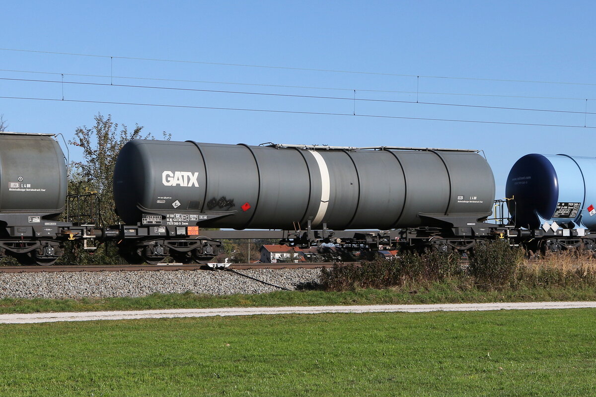 7929 566 (Zacns) von  GATX  am 31. Oktober 2022 bei �bersee.