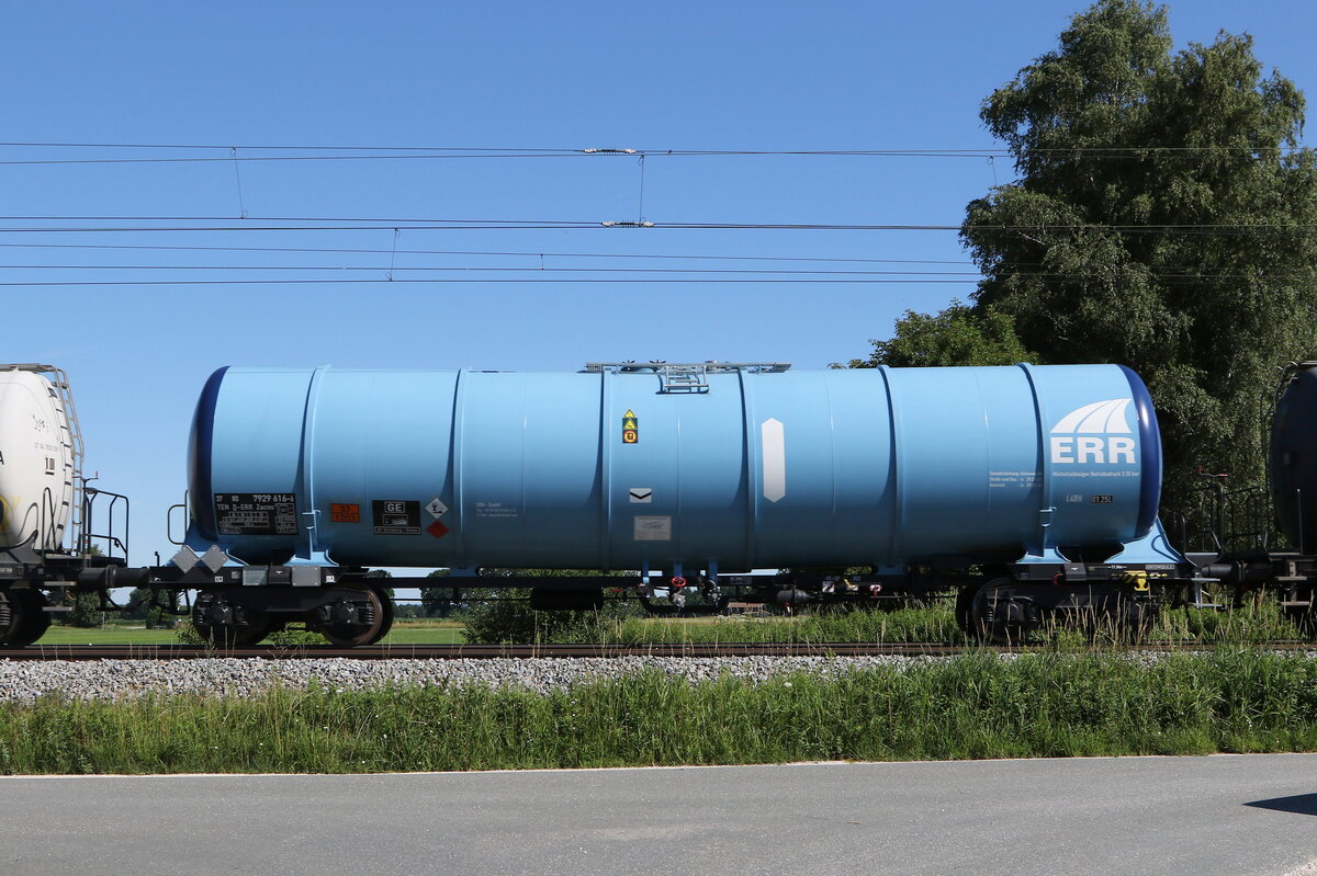7929 616 (Zacns) von  ERR  am 12. Juli 2021 bei �bersee am Chiemsee.