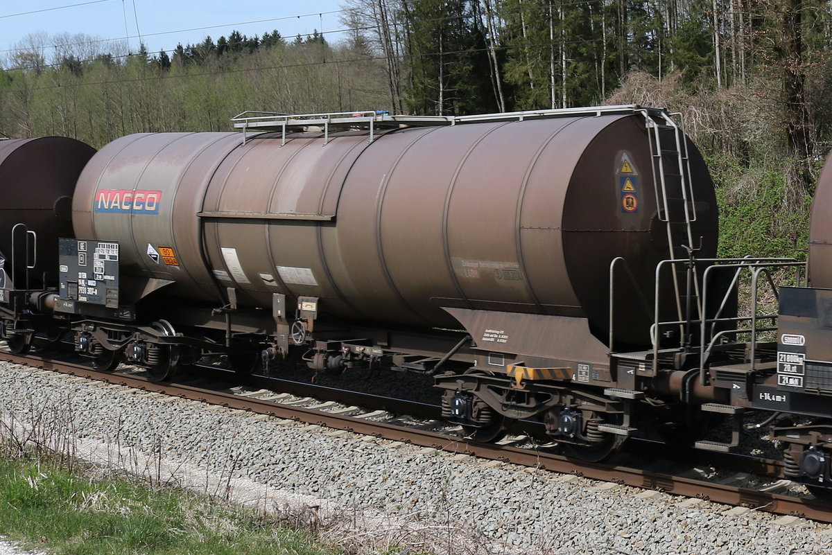 7931 307 (Zacens) von  NACCO  am 15. April 2020 bei Grabenst�tt.