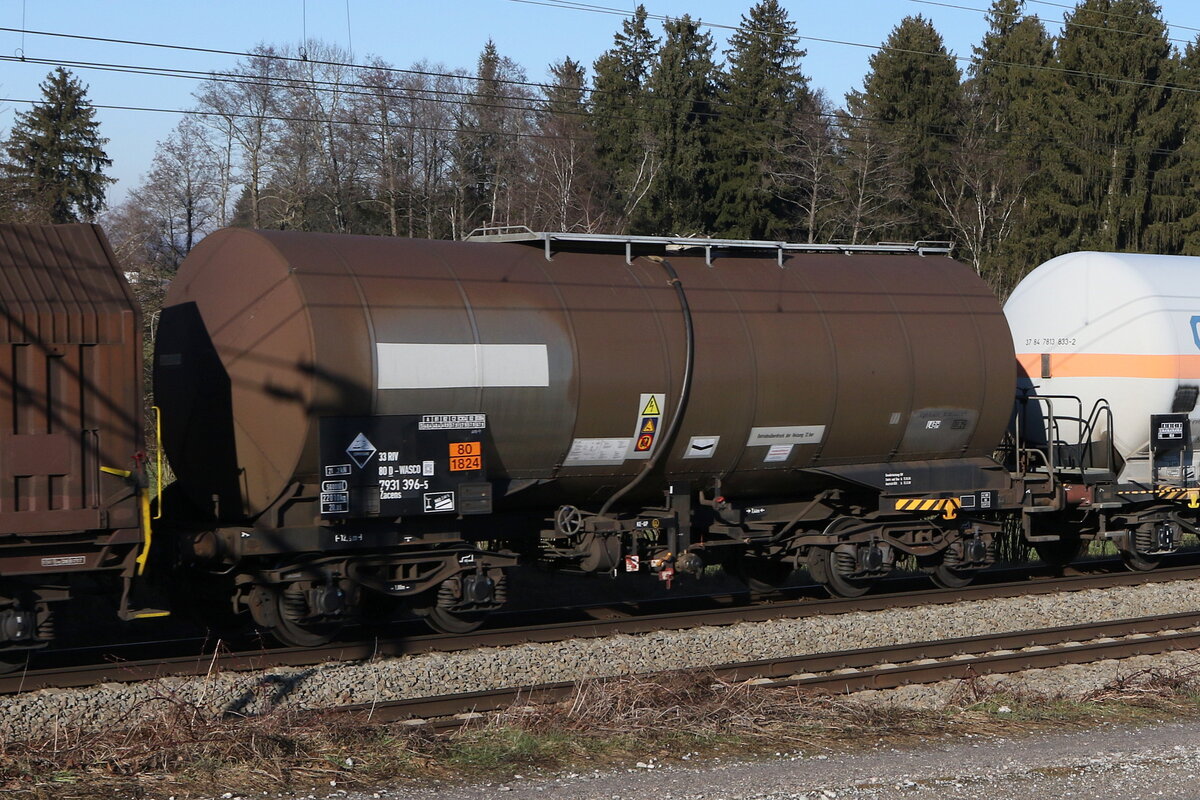 7931 396 (Zacens) von  WASCOSA  am 19. Januar 2022 bei Grabenst�tt.