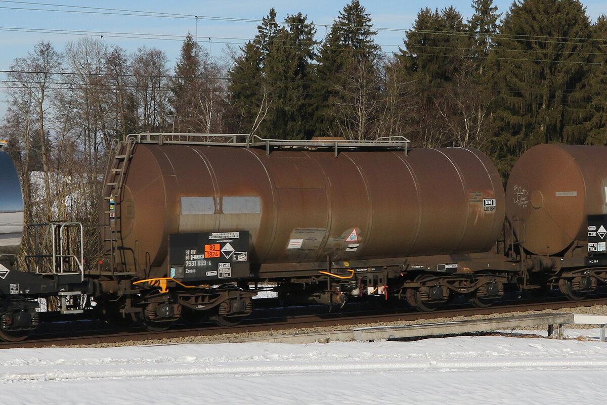 7931 899 (Zacens) von  WASCOSA  am 26. Januar 2022 bei Grabenst�tt.