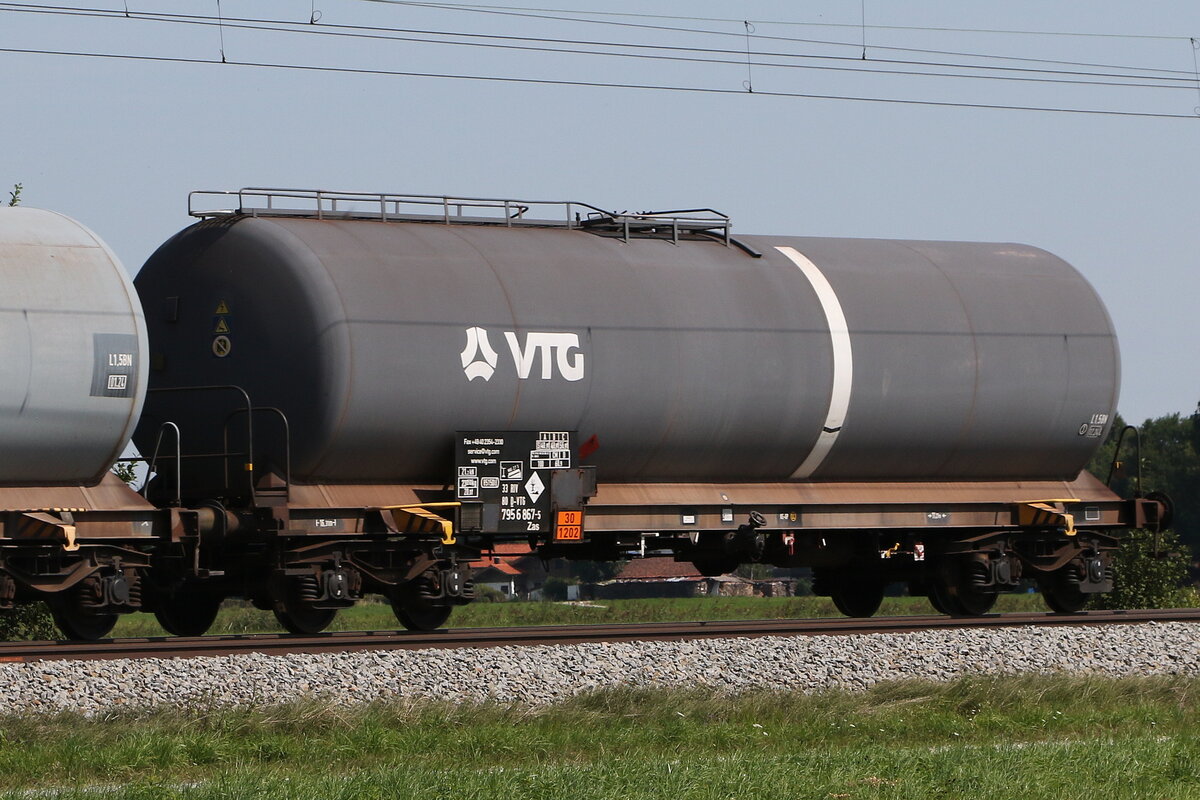 7956 867 (Zas) von  VTG  am 21. August 2021 bei �bersee.
