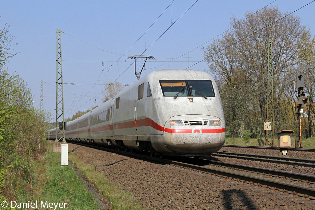 Der 401 012-0 in Spr�tze am 04,05,2013
