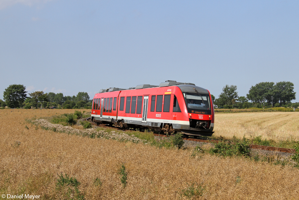 Der 648 831 bei Burg auf Fehmarn am 04.08.2013