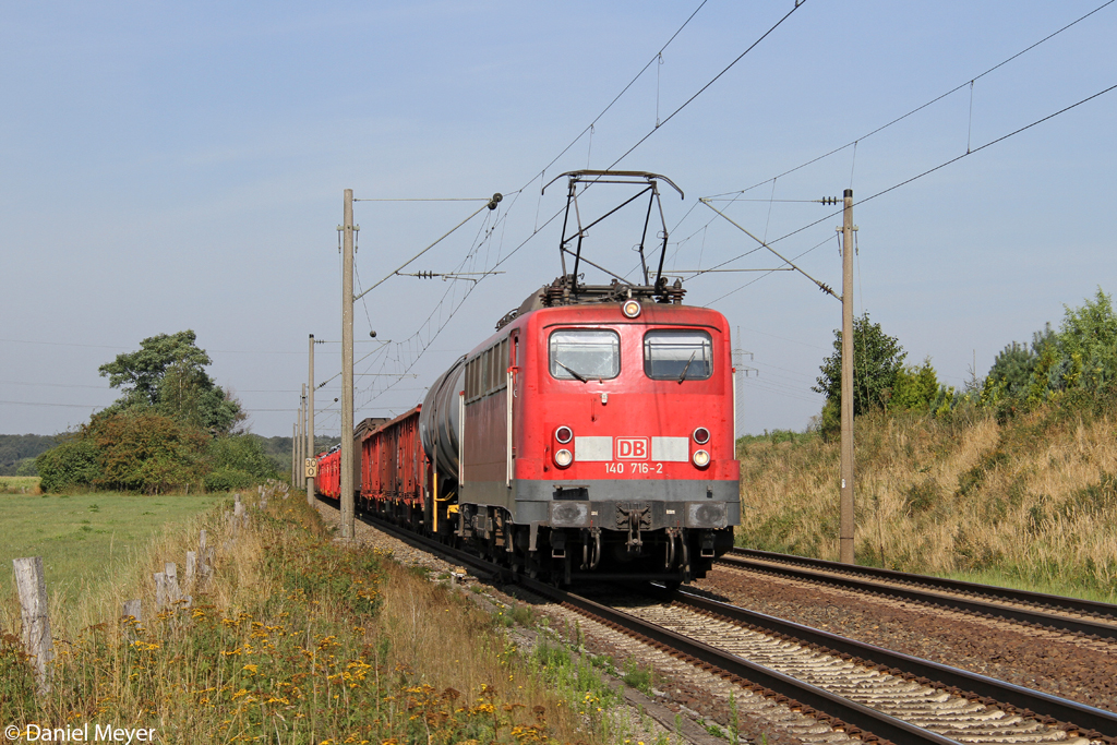 Die 140 716-2 in V�hrum am 24.08.2013