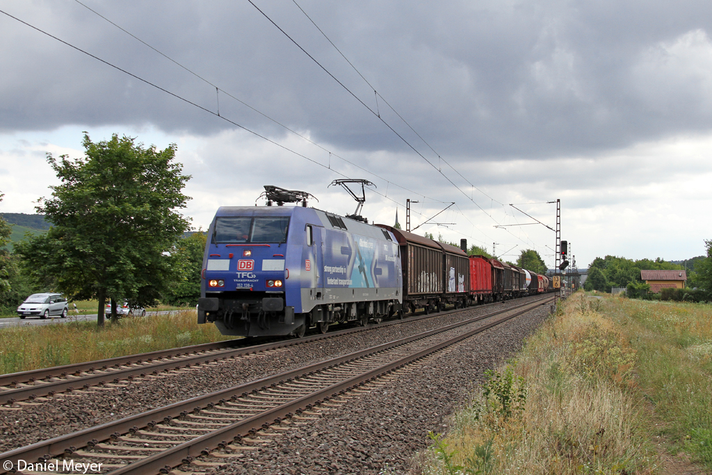 Die 152 138-4 in Th�ngersheim am 20.08.2013