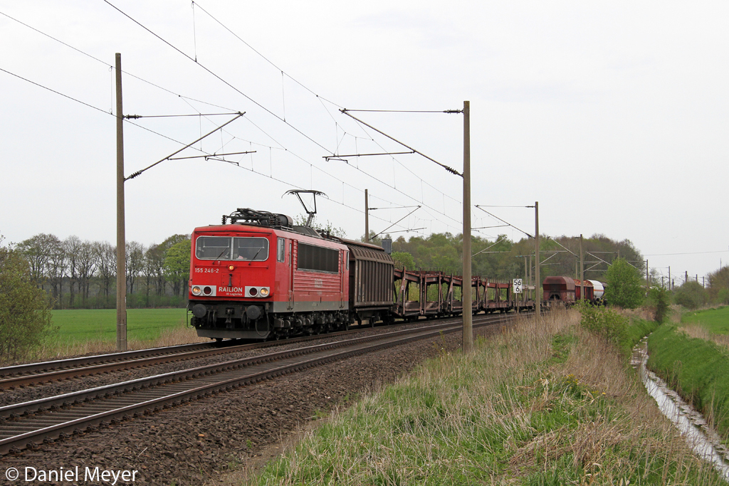 Die 155 246-2 bei Quarnstedt am 07,05,13  